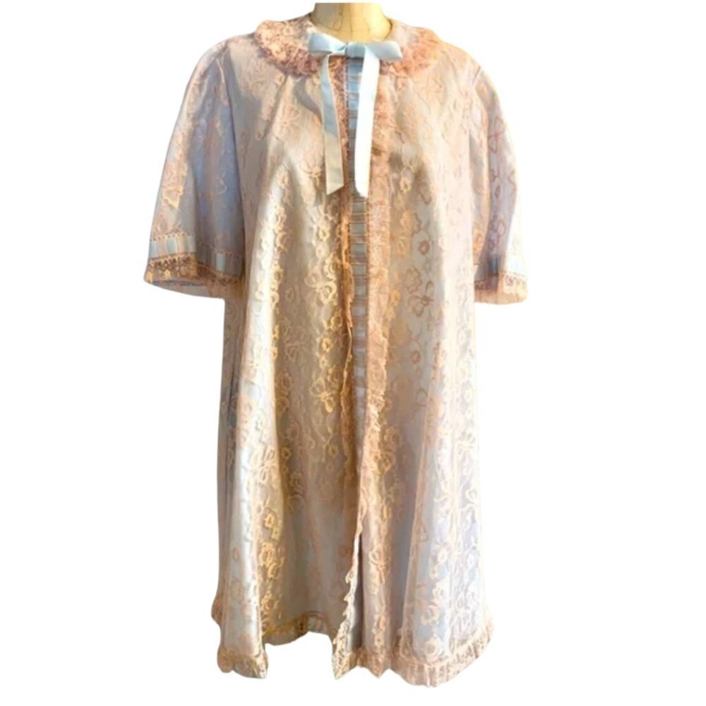 Saks Fifth Avenue Blue and Pink Lace House Coat Robe With Pocket Women’s Vintage